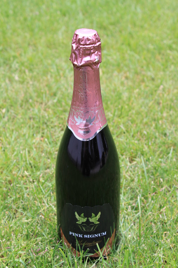 Hadjiantona's Pink Signum sparkling wine 2014 